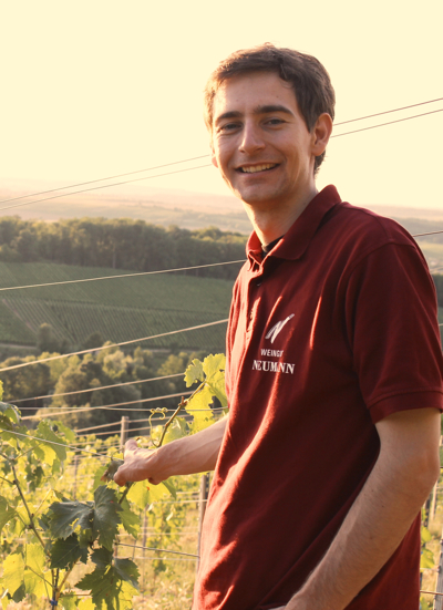 Markus Neumann im Weinberg
